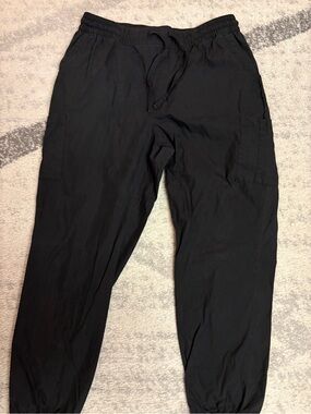 Women’s Black Drawstring Cargo Jogger Pants